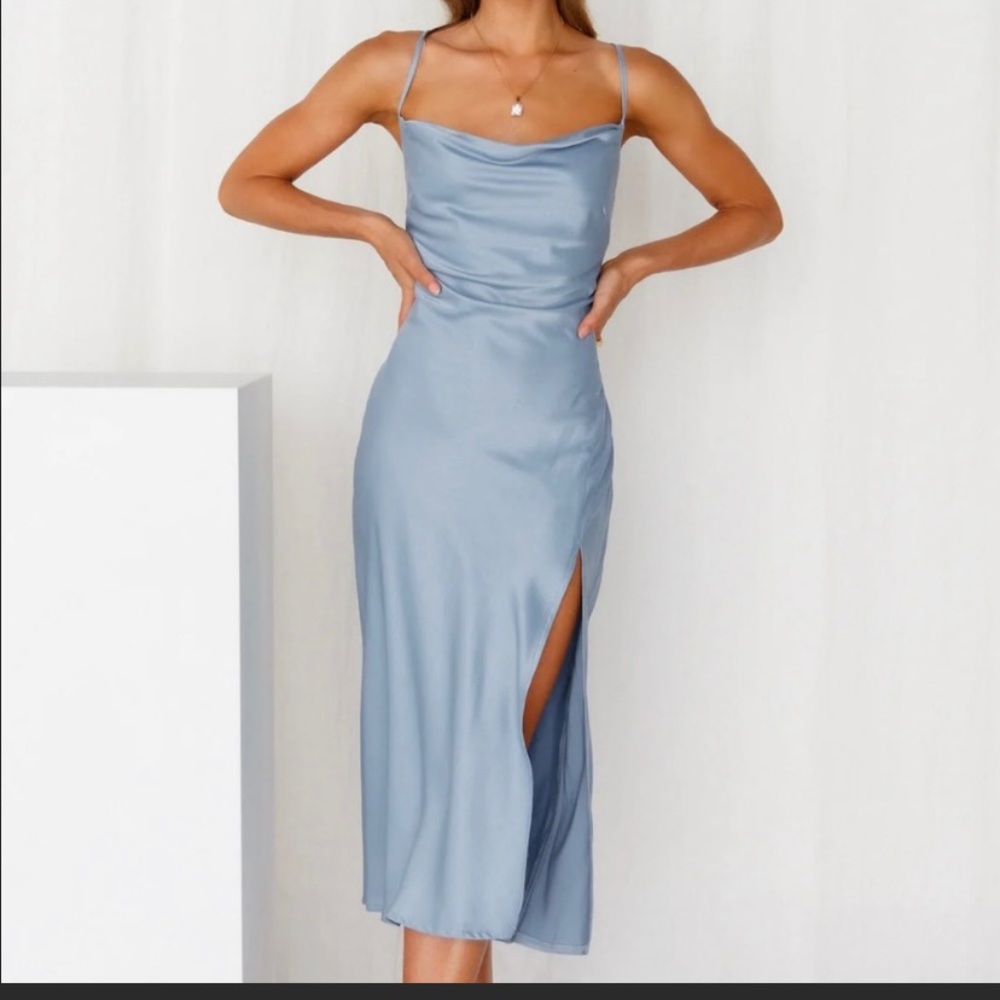 Hello Molly Midi Dress in Blue (US 4)